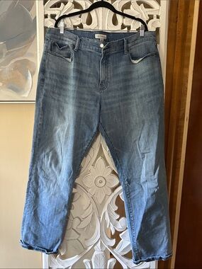 Lucky Brand Men’s Bootcut Jeans in Light Blue Denim